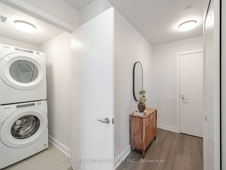 664 Spadina Ave #711 — Photo 12