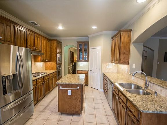 4th image of 2309 Benwick Dr
