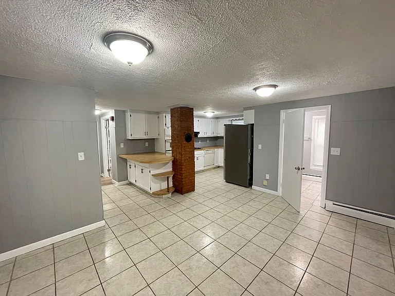 266 Douglas St #1 — Photo 1