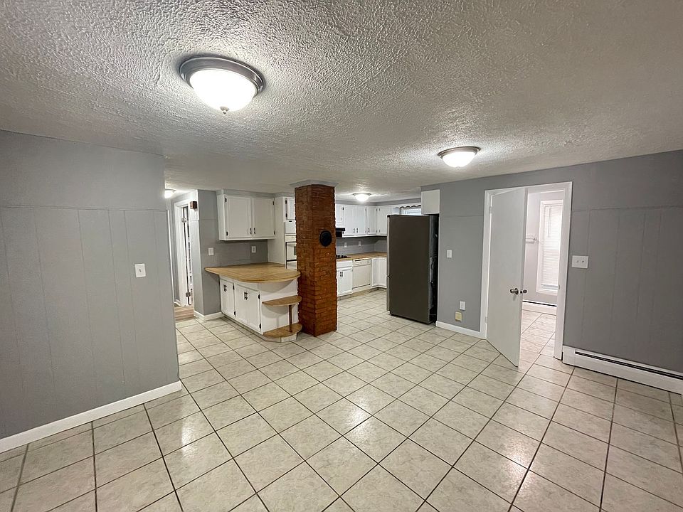 1st image of 266 Douglas St #1