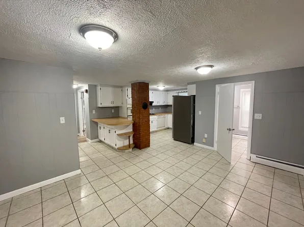 266 Douglas St #1, Manchester, NH 03102