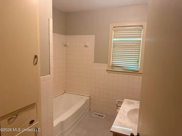 3115 Highway 51 S — Photo 10