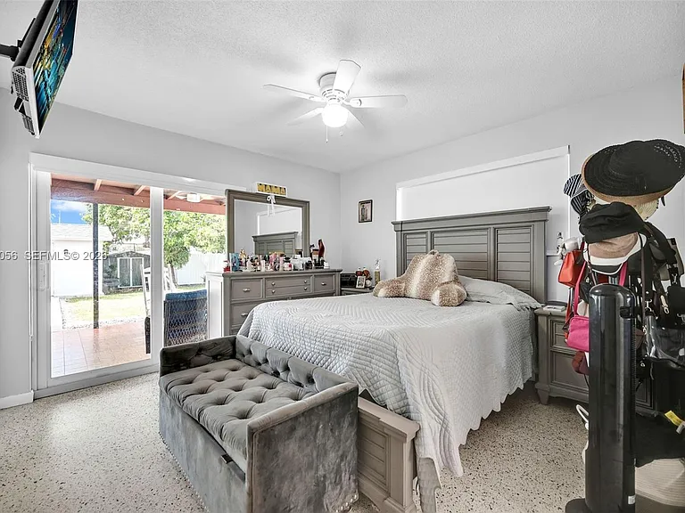 9720 SW 37th Ter — Photo 5