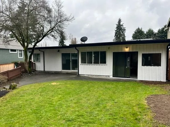 11024 SE 27th Pl, Bellevue, WA 98004