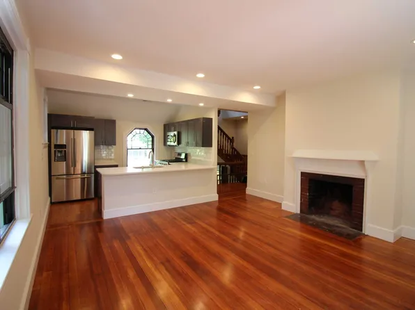 (undisclosed Address), Roxbury, MA 02119