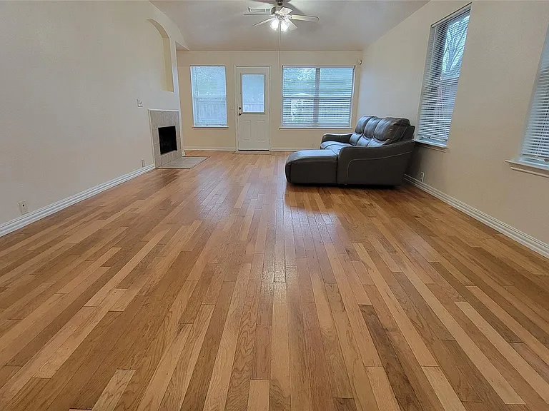 4831 Dark Canyon Ct — Photo 12