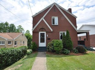 30 Melvin Dr, Pittsburgh, PA 15236
