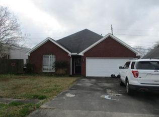 501 Lexington Dr, Port Neches, TX 77651
