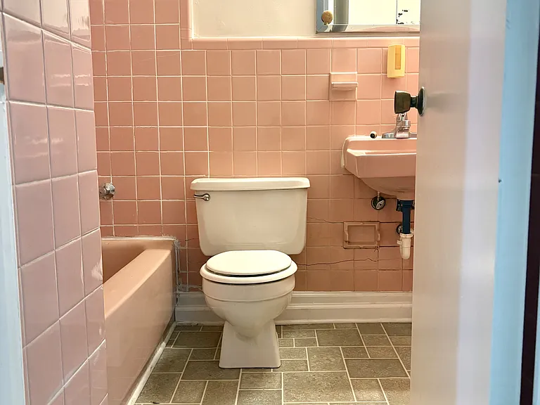 216 Lakeland Dr — Photo 8