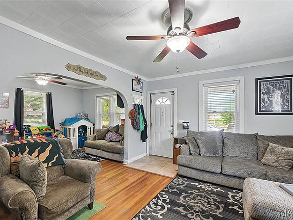 3rd image of 5040 Gerritt Ave