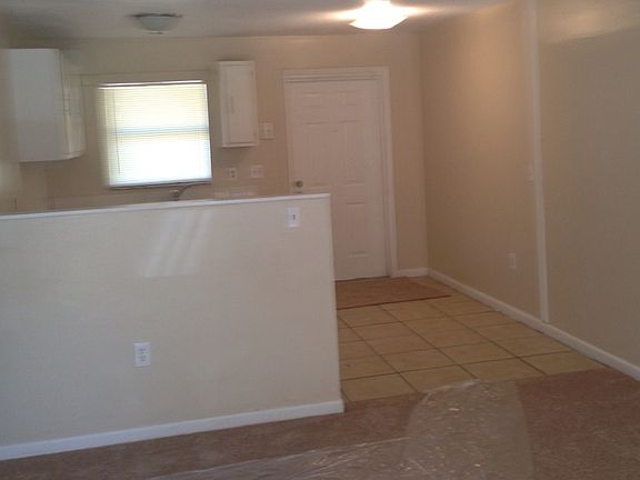 5th image of 433 N Normandale Ave