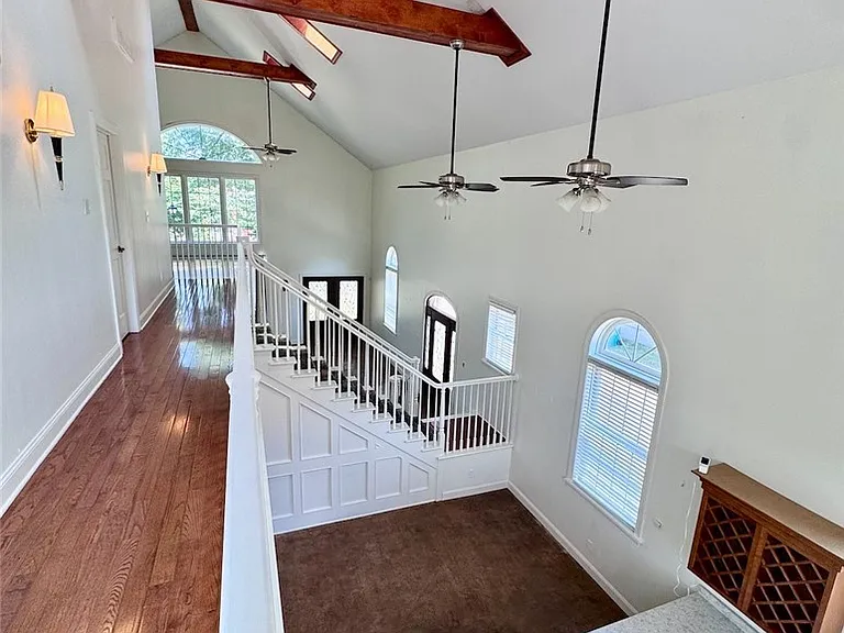 762 Columbus Pkwy — Photo 18