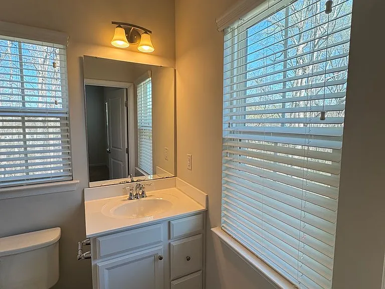 1214 Ashbury St — Photo 12