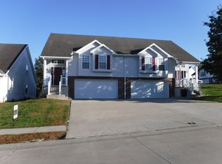 4017 Bay Pointe Dr, Saint Joseph, MO 64506