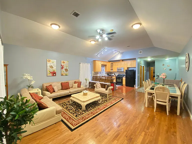 6 Holmes Ave #1 — Photo 8