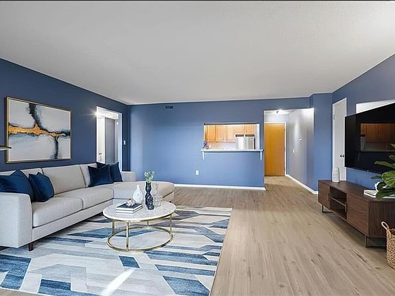 3rd image of 8135 Holmes Rd APT 202