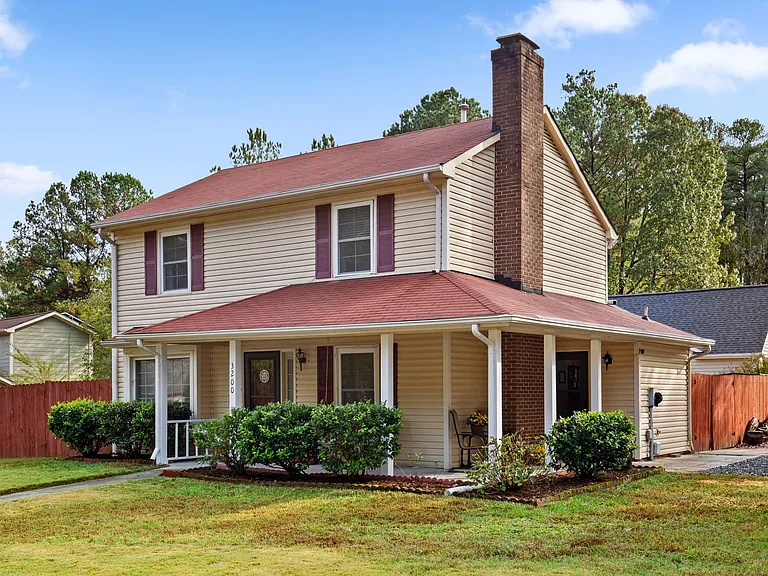 3200 Courtland Dr — Photo 2