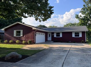 2059 Robert St, Aurora, IL 60506