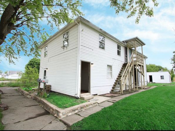 1602 D Ave APT 3