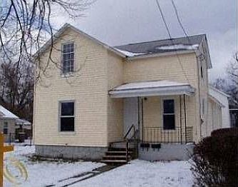 1st image of 70 Sanderson Ave