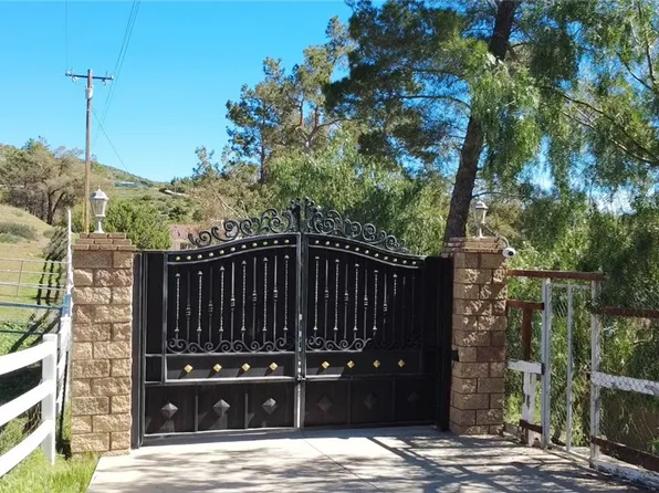 33716 Hubbard Rd, Acton, CA 93510