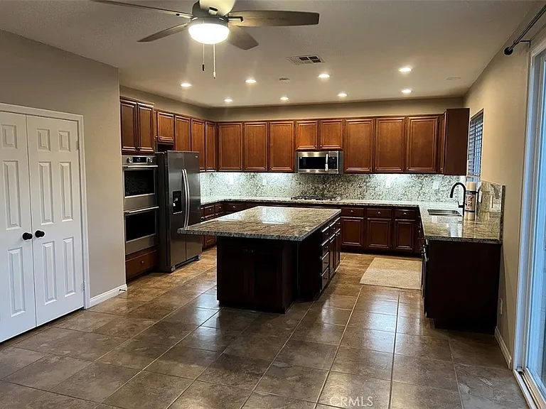 36005 Redgrave Way — Photo 11
