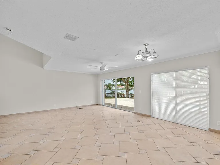 2641 Regalia Way #2641 — Photo 8