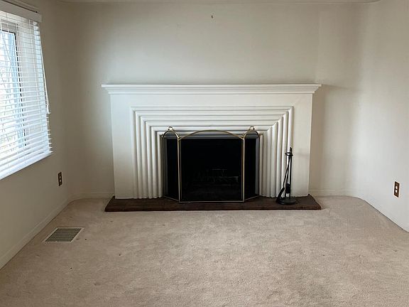 5th image of 8281 Wexford Ave