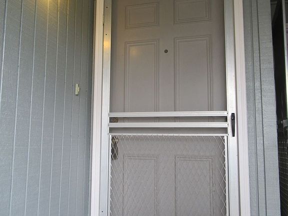 4th image of 1099 Waller St SE #8718232
