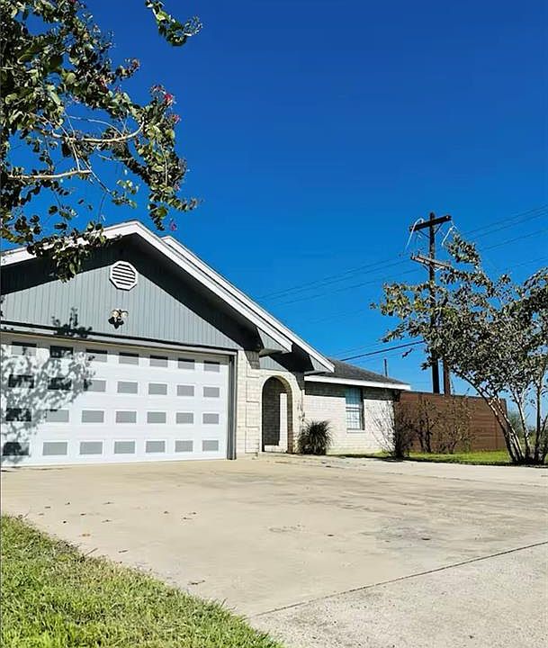 1st image of 1601 Gloria Ann Dr