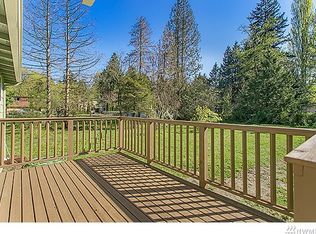 19246 16th Ave NE, Seattle, WA 98155