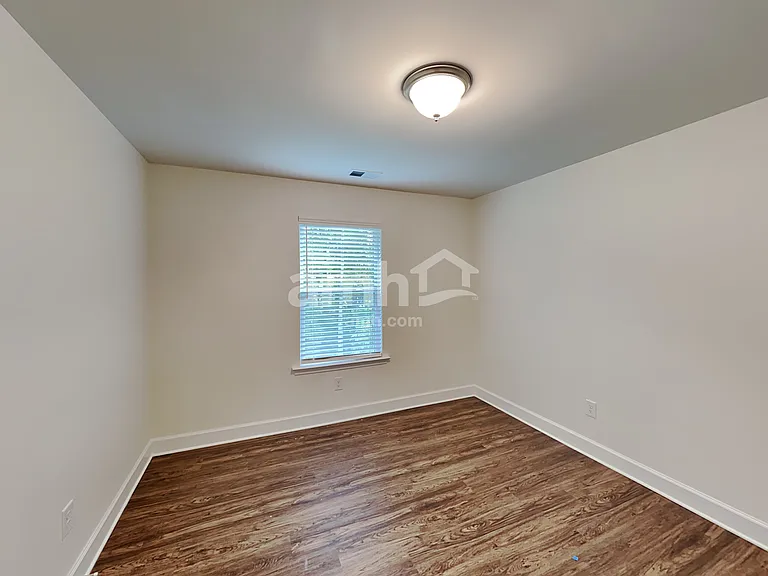 5035 Hudson Valley Dr — Photo 25