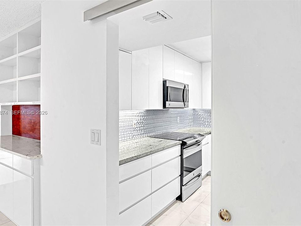 1st image of 2500 Parkview Dr APT 1219