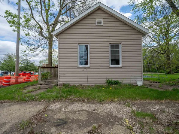 1220 NE Bond St, Peoria, IL 61603