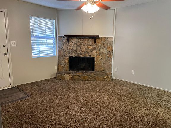 2nd image of 2328 Basswood Dr