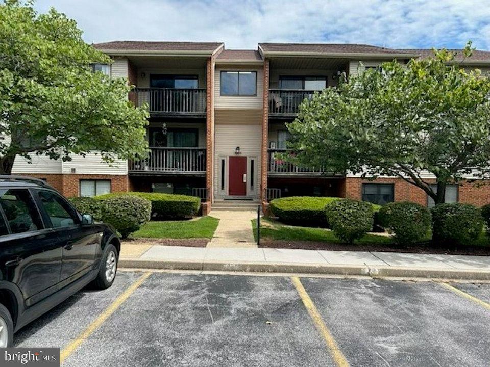 1st image of 4220 Crystal Ct Unit 3A