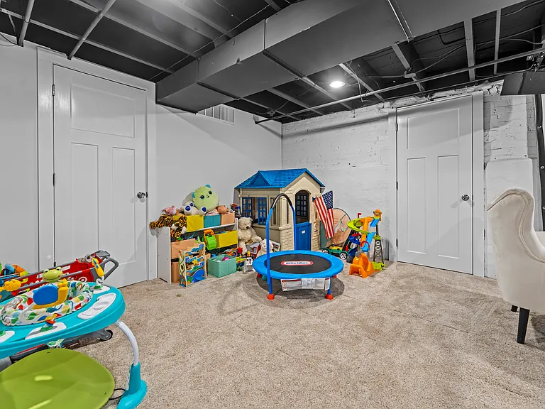 2031 Alameda Ave — Photo 21