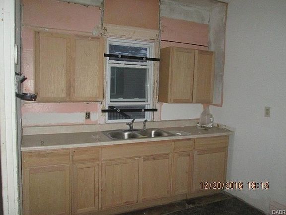 5th image of 1832 Elsmere Ave