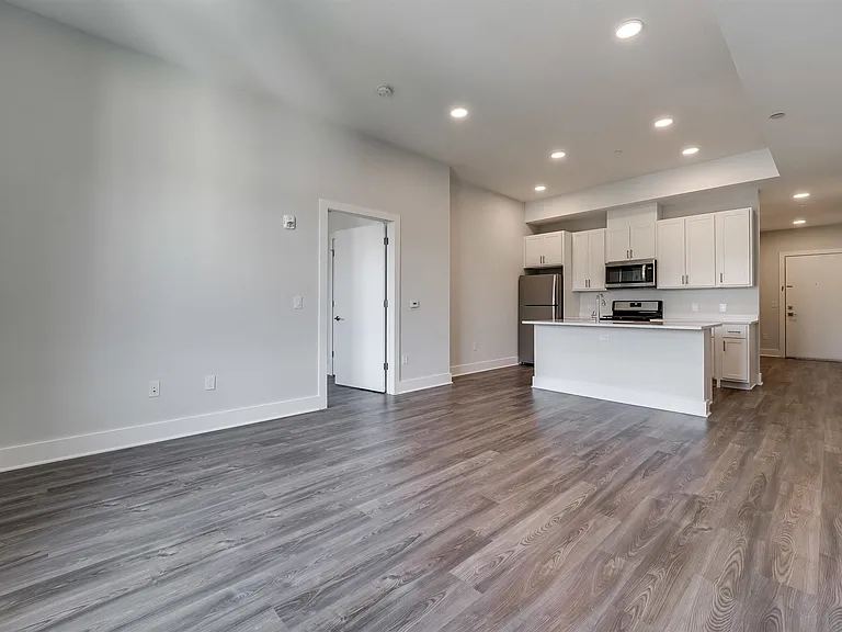660 Grand St #314 — Photo 7