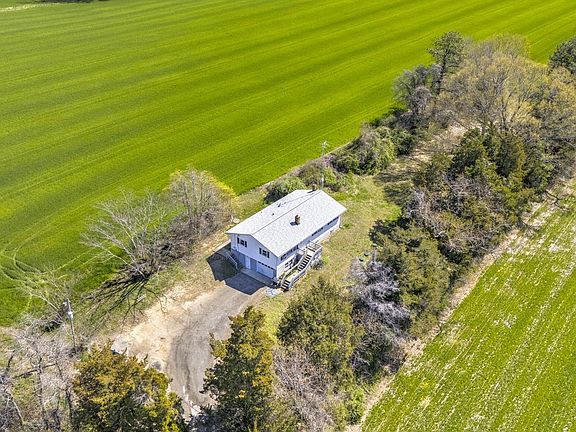 3rd image of 16320 Point Lookout Rd