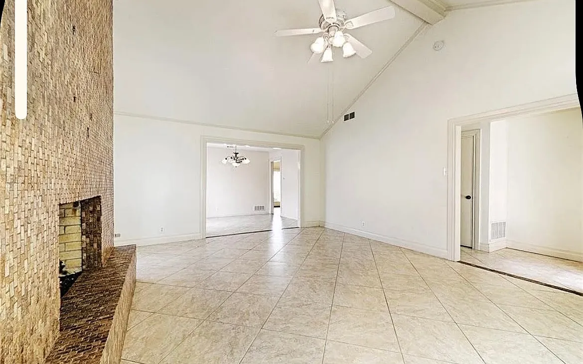 3 bed, 1631 sqft, $2,450 — Photo 4