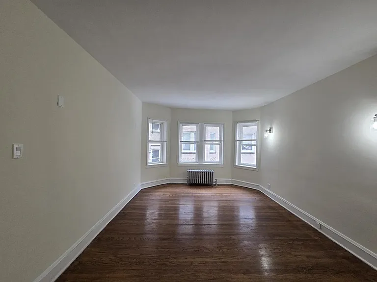 6324 N Albany Ave #3W — Photo 1