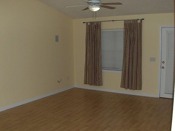 5th image of 422 Ocean Dr