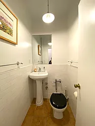 Rented by R New York