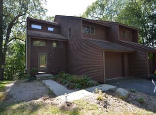 9 Sandy Brook Rd #1, Clinton, CT 06413