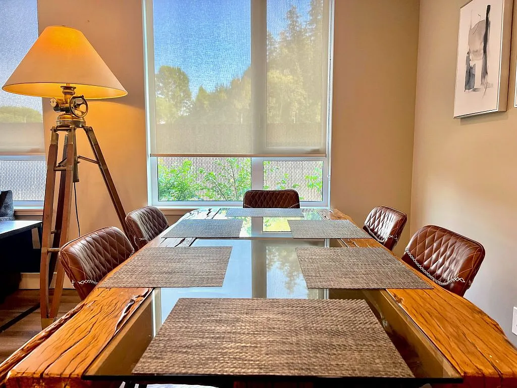 2 bed, 954 sqft, $2,250 — Photo 3