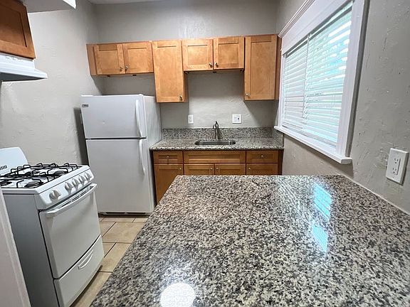 4th image of 1227 E Ocean Blvd APT 103