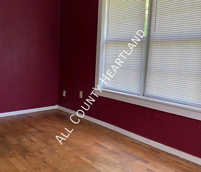 219 W Kenworthy St — Photo 9