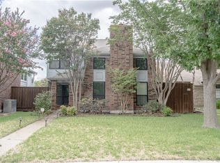 1923 Clearview Ct, Carrollton, TX 75010