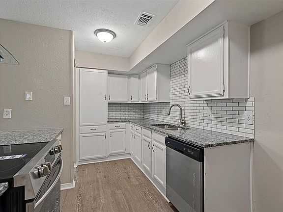 5th image of 7324 Sorrell Ct